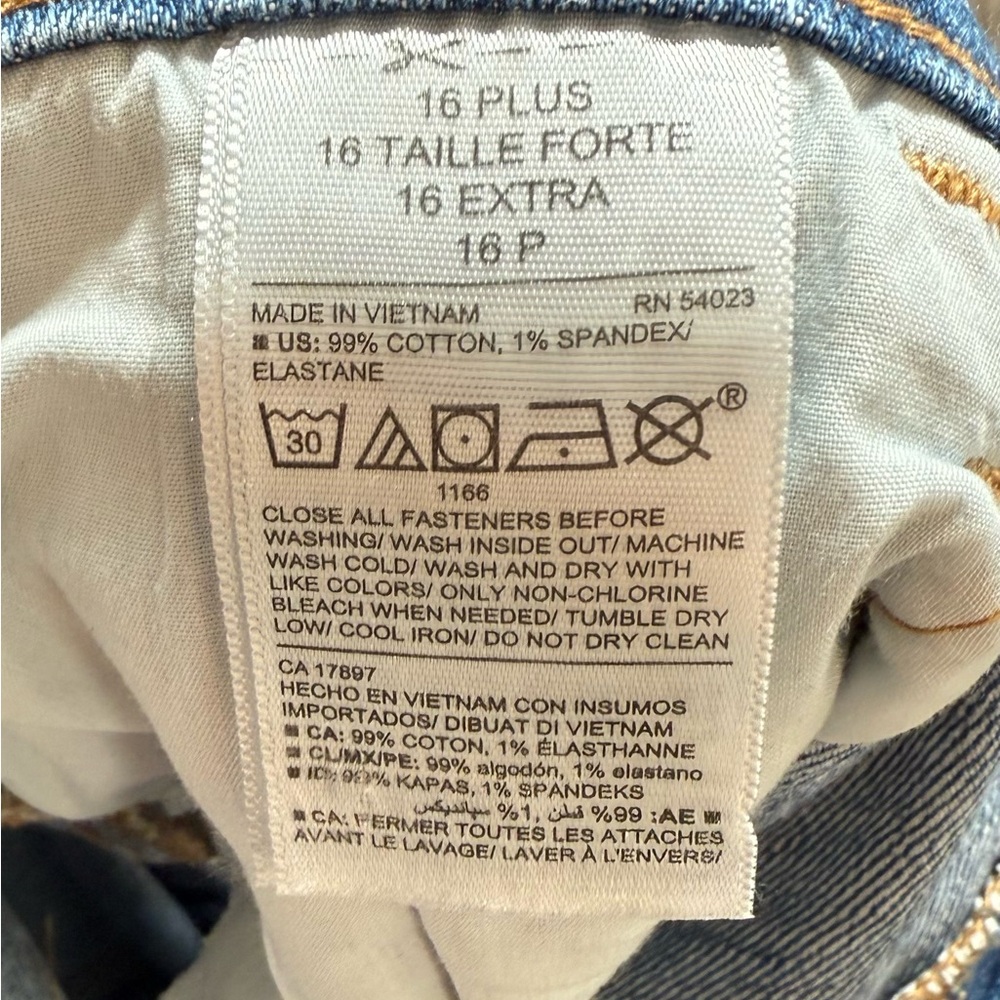 Old Navy Women's Distressed Blue Jean Shorts - Picture 5 of 5